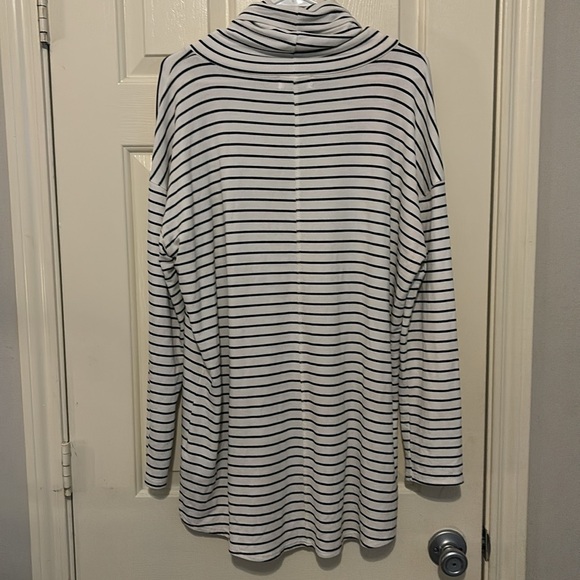 Hi-Low Liz Claiborne Top Sz XL - Picture 3 of 5